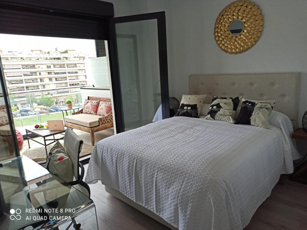 Teatinos Suite Malaga Zewnętrze zdjęcie