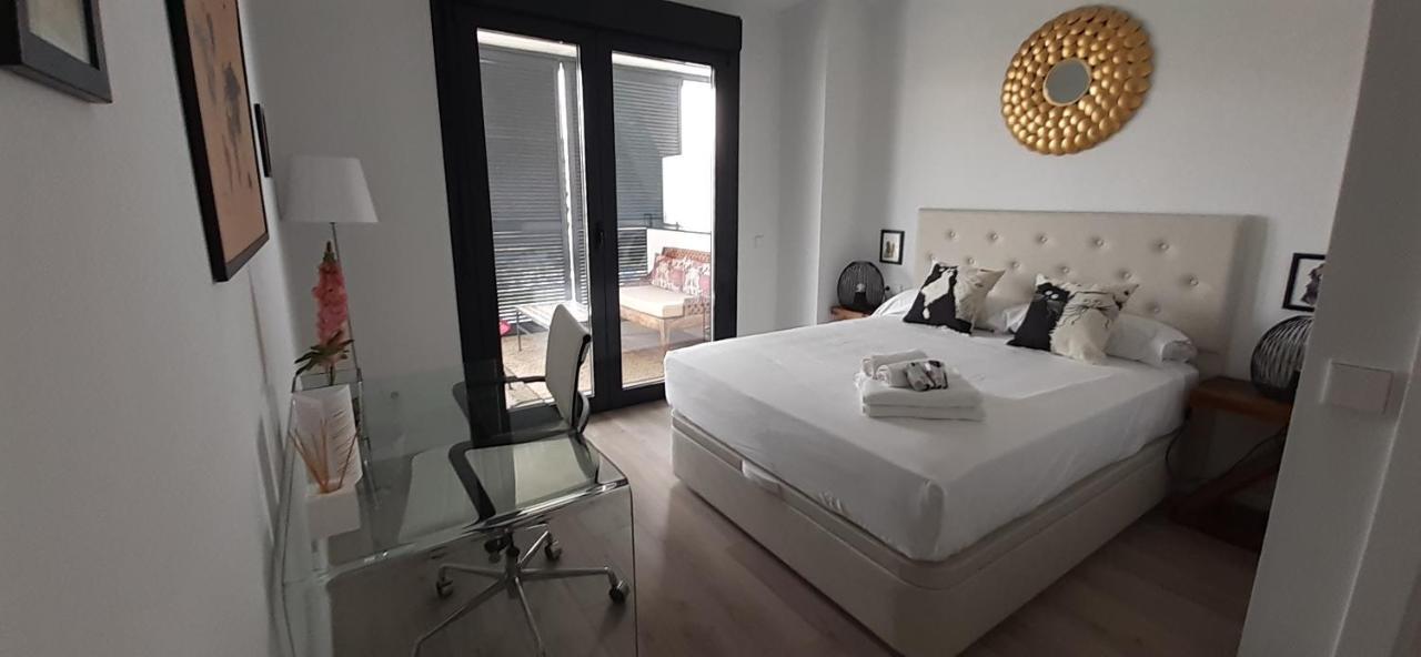 Teatinos Suite Malaga Zewnętrze zdjęcie