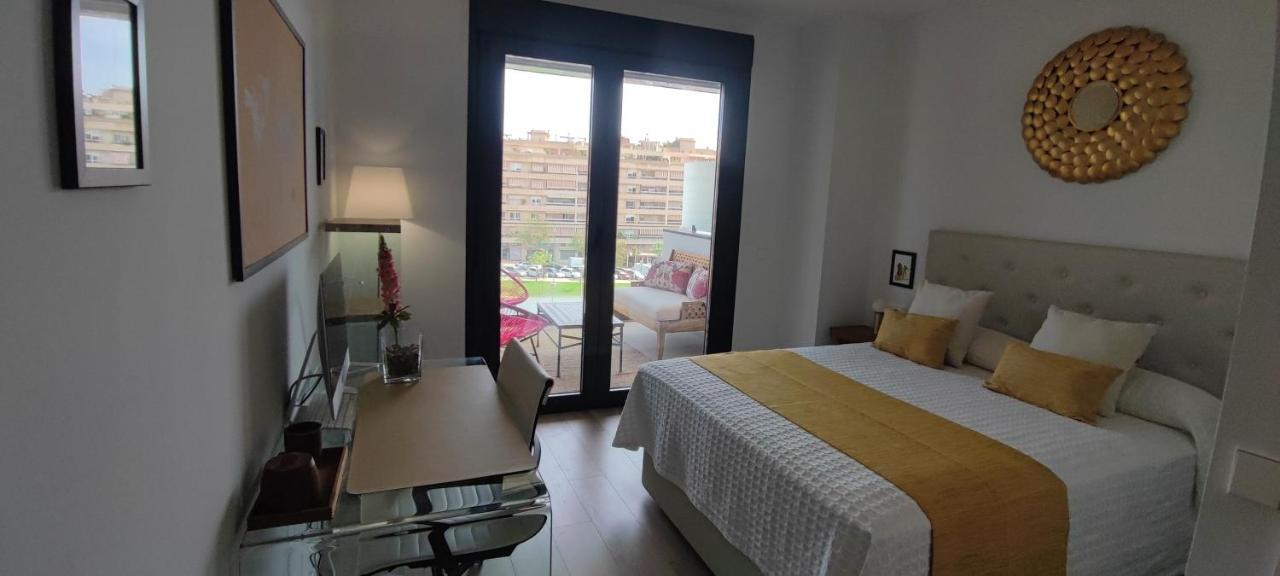 Teatinos Suite Malaga Zewnętrze zdjęcie